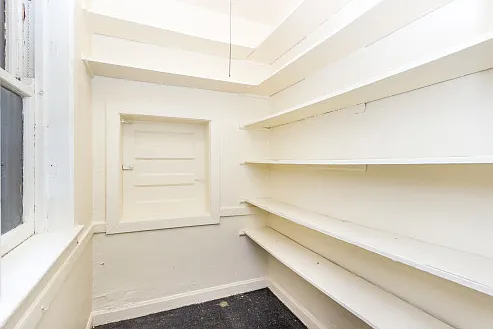 5211 S Greenwood Ave — Photo 3