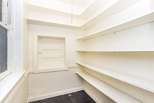 3rd image of 5211 S Greenwood Ave APT 3
