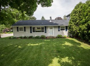 405 N 121st St, Wauwatosa, WI 53226