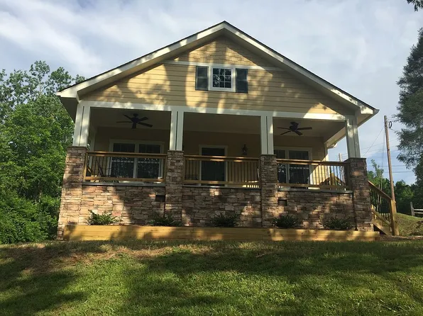 18 Depot St, Blue Ridge, GA 30513
