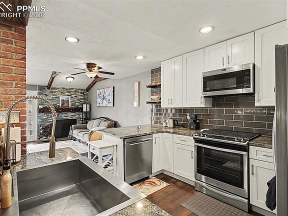 3rd image of 4104 Forrest Hill Rd