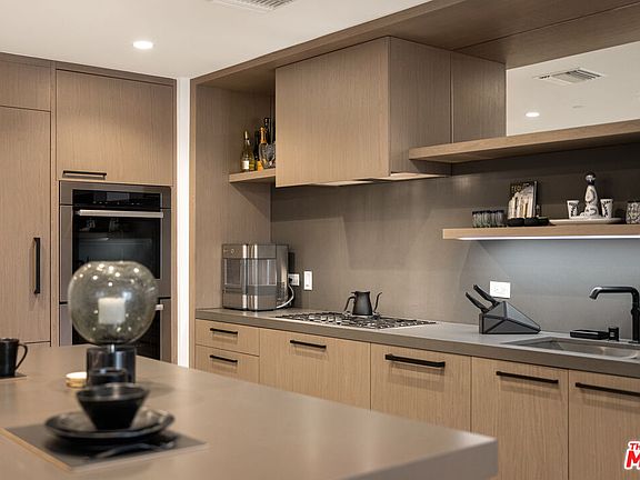 3rd image of 10777 Wilshire Blvd Unit 402