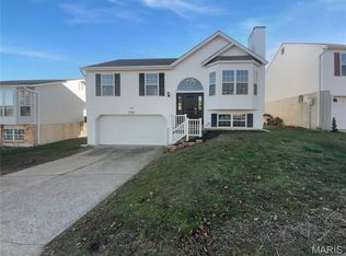 3166 Five Oaks Dr, Arnold, MO 63010