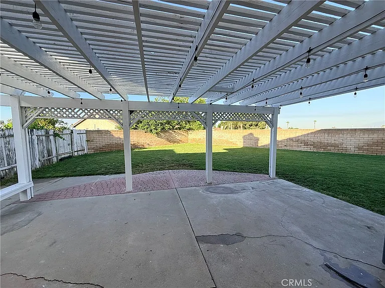 6690 Acacia Ct — Photo 22