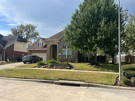 2nd image of 19507 Country Village Dr