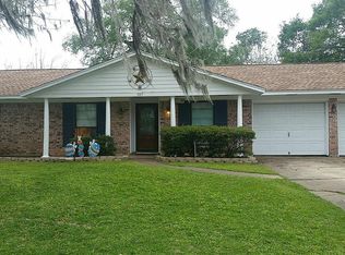 309 Petunia St, Lake Jackson, TX 77566