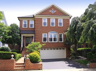 4842 26th St N, Arlington, VA 22207