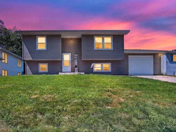1224 N Hershey Rd, Bloomington, IL 61704