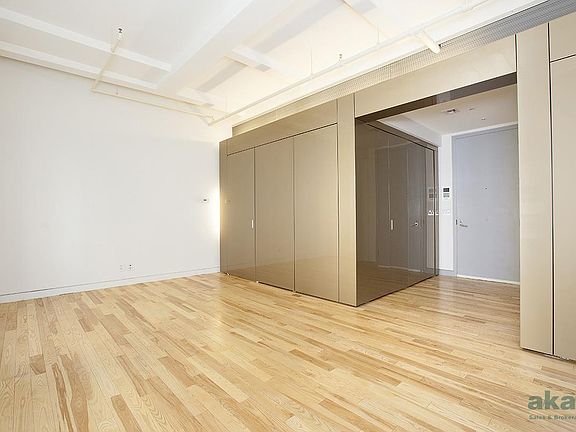 4th image of 16-20 W 19th St APT 5D