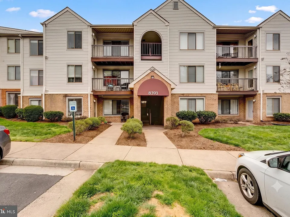 8393 Buttress Ln #202