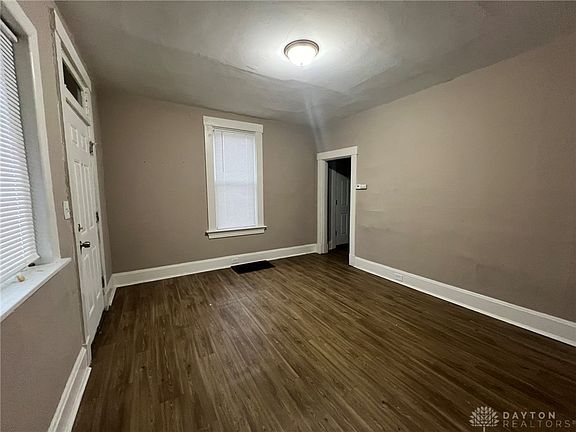 2nd image of 5915 Lantana Ave
