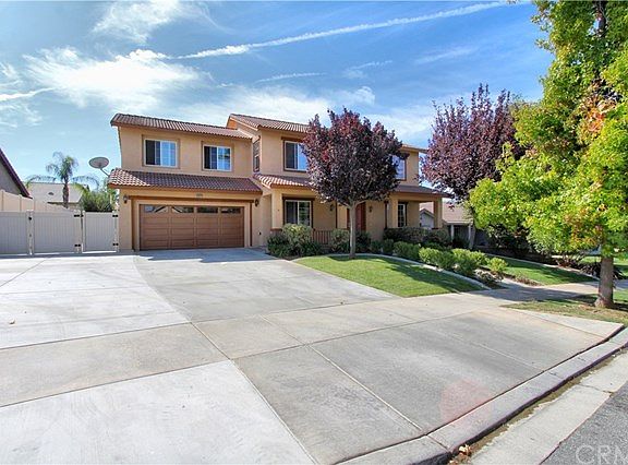 3rd image of 35675 Country Creek Dr