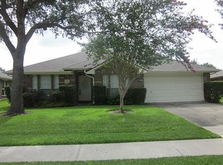 1410 Helmsley Dr, Rosenberg, TX 77471