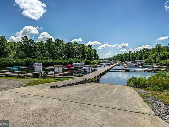 5th image of 173 Oak Haven Dr