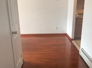 3132 137th St APT 1R, Flushing, NY 11354
