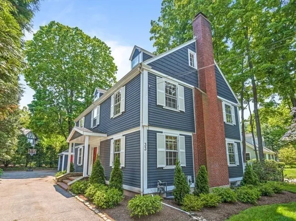 33 Benvenue St, Wellesley, MA 02482