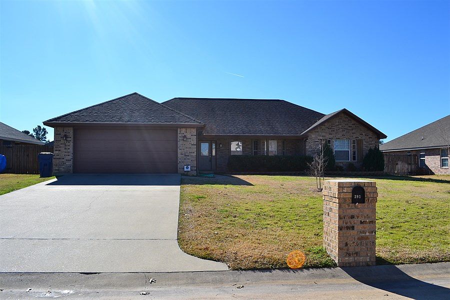 1st image of 393 Ashwood Bnd