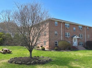Colonial Village, Arlington, MA 02474