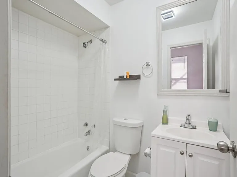 1014 Russell Blvd #B — Photo 30