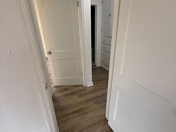 5th image of 506 E Harmon Dr