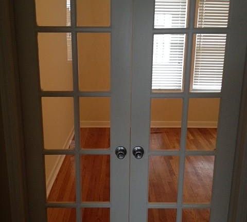 3rd image of 2440 N Hamlin Ave #1123