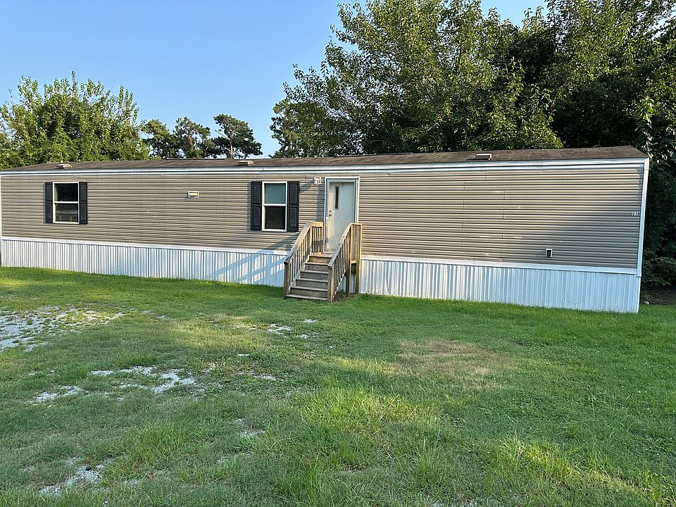 1st image of 719 Howell Rd