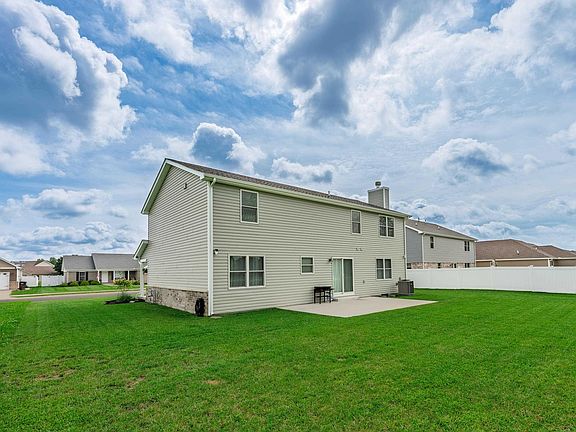 4th image of 1301 N Wild Pine Dr