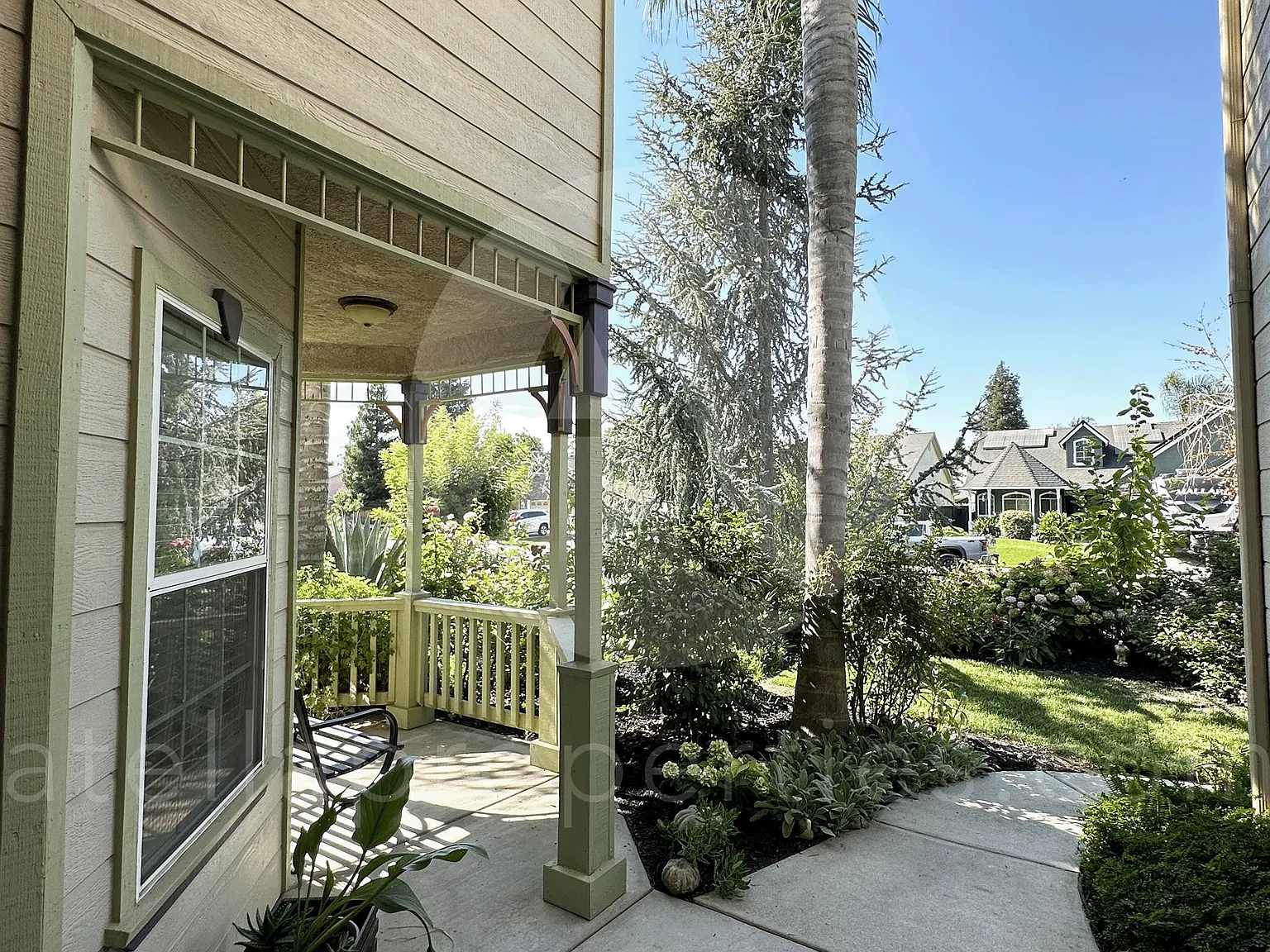 5033 West Wren Avenue - 1 — Photo 2