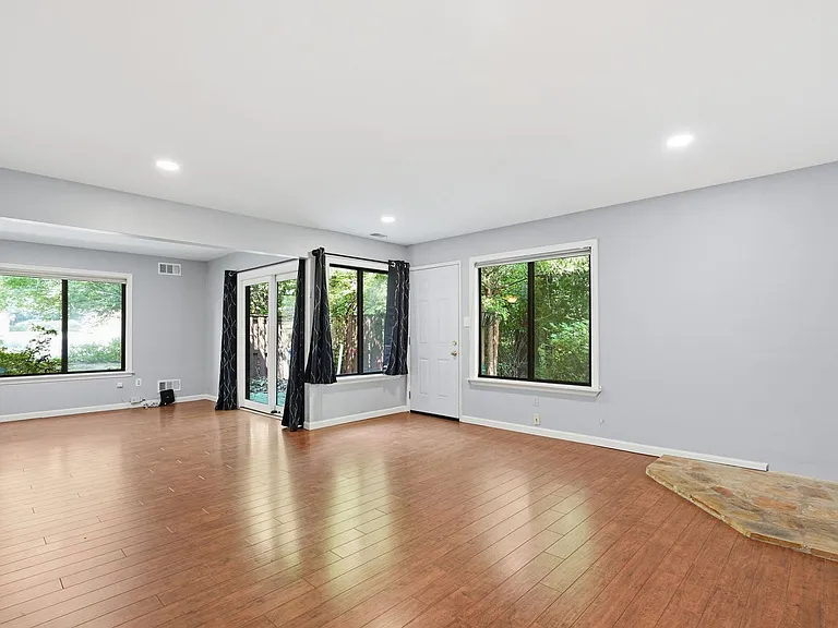3103 Babashaw Ct — Photo 3