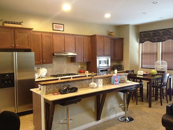 Kitchen, sushi bar and breakfast nook