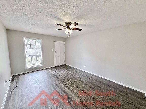 5th image of 6498 Birkenhead Rd