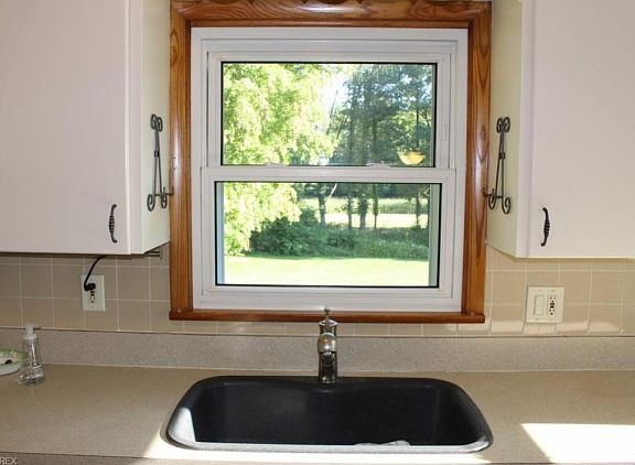 5th image of 351 Meadowview Dr