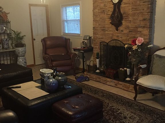 3rd image of 185 Stribling Cir