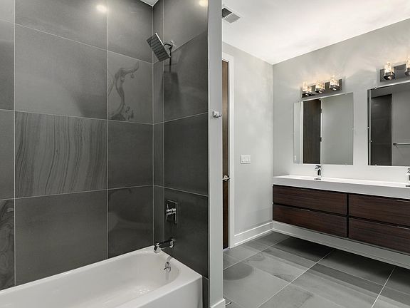 5th image of 235 E 31st St #406