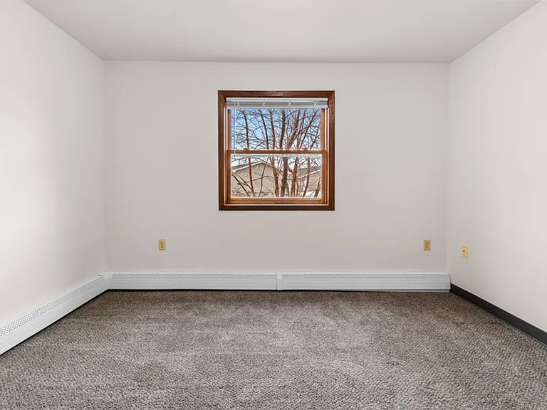 Hickory Drive and Pinecrest Apartments — Photo 46