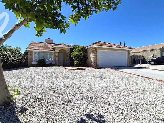 3rd image of 13105 Bennington Dr