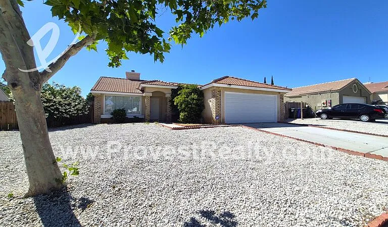 13105 Bennington Dr — Photo 3