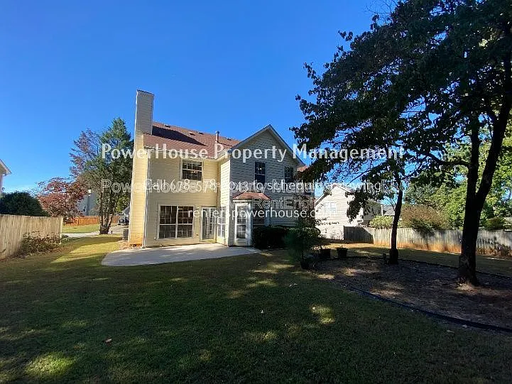 605 Suwanee Lakes Cir — Photo 60