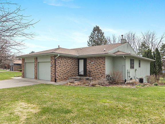 2nd image of 2048 Cranbrook Dr NE #15