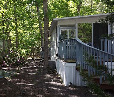 Large side garden area