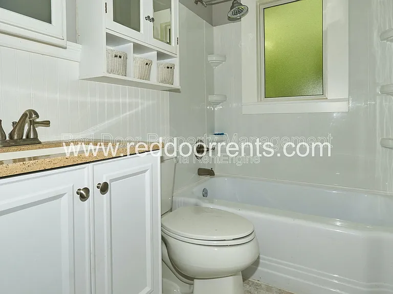 385 W Hawthorne St — Photo 19