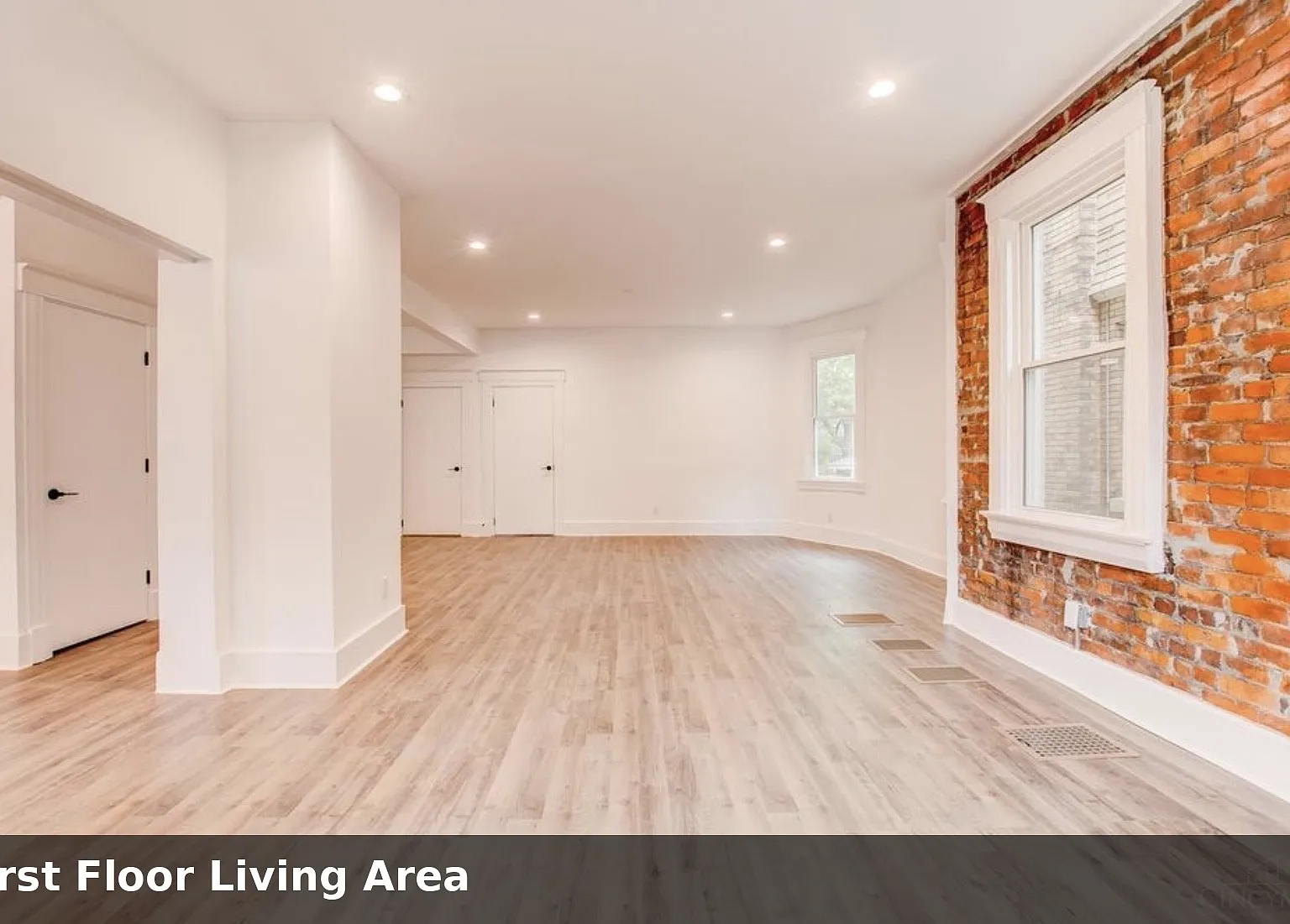 2216 Burnett Avenue - 1 — Photo 3