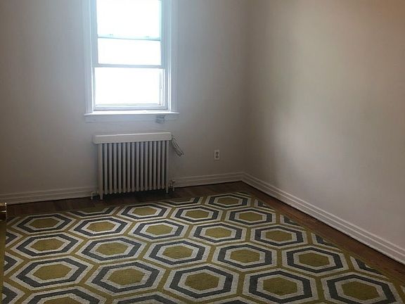 5th image of 2221 47th St