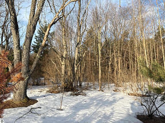 5th image of 5766 Wallaker Rd