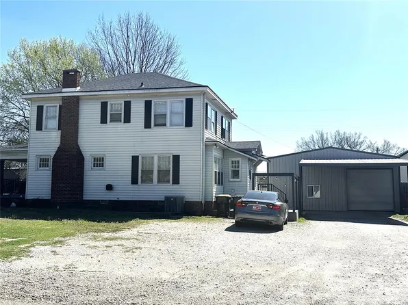 501 E 9th St, Holdenville, OK 74848