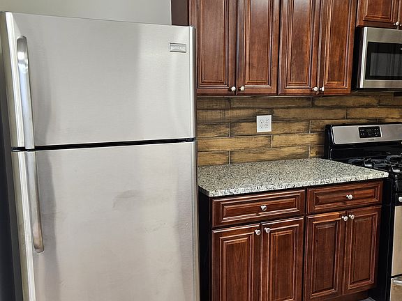 5th image of 555 Central Ave APT 110