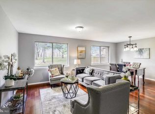 324 W Deer Park Rd #2-B, Gaithersburg, MD 20877