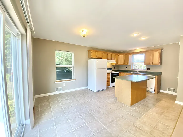 1001 Bloom Rd #104 — Photo 7