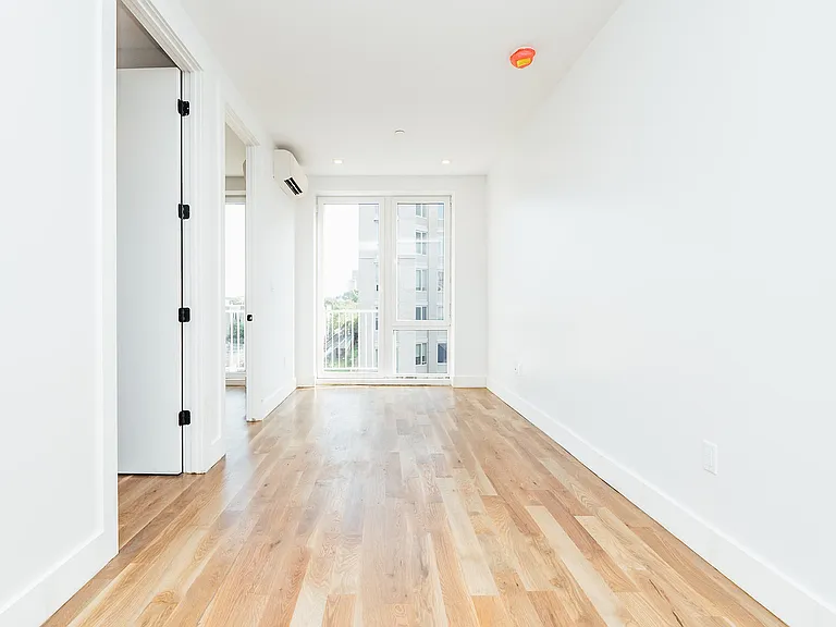 916 Bergen St #5M — Photo 15