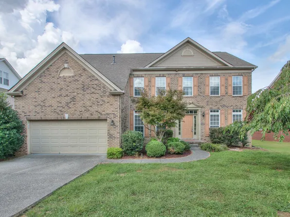 1011 Queens Pl, Spring Hill, TN 37174